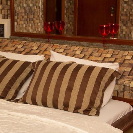 Imperium Inn Motel (Adults Only) Nova Ponte Εξωτερικό φωτογραφία