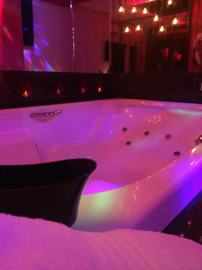 Imperium Inn Motel (Adults Only) Nova Ponte Εξωτερικό φωτογραφία